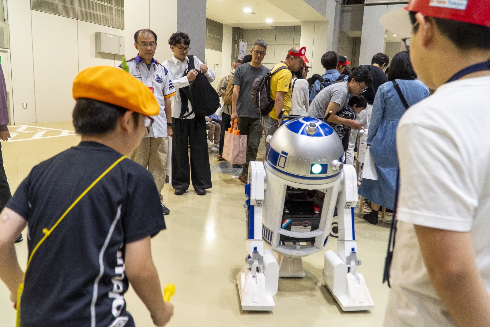会場で出会ったロボットたち