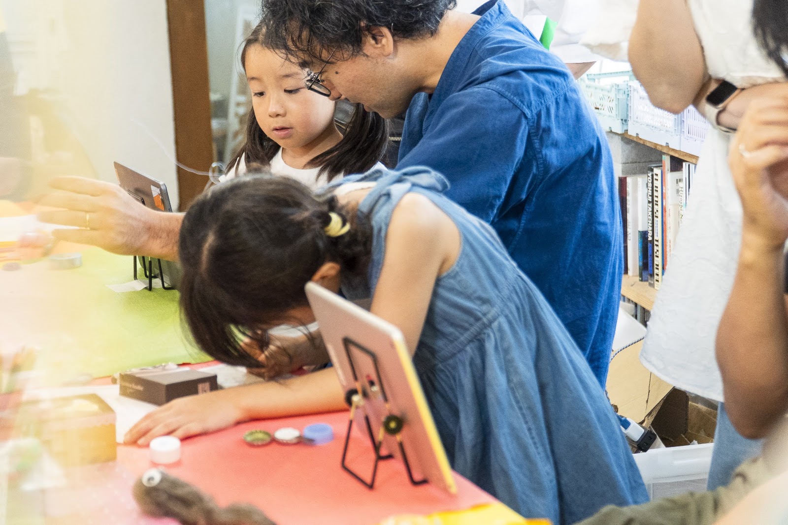 親子で小道具を手づくり