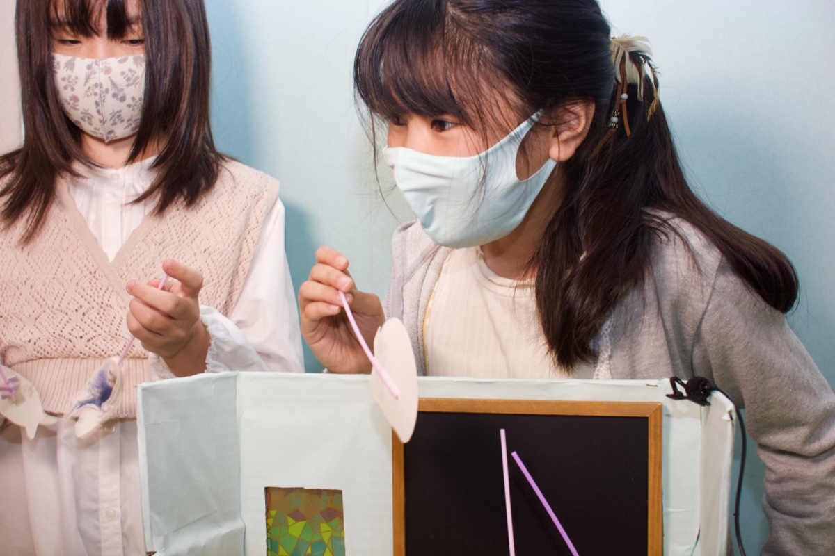 自作セットを動かしながらの撮影